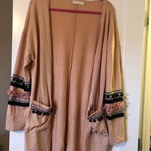 Cardigan with the cutest detail